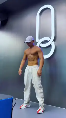 💯💪work hard to be the best version of yourself #muscle #calisthenics #training #work #workoutmotivation #gymmotivations #viralvideos #exsplore #challenge #Fitness 