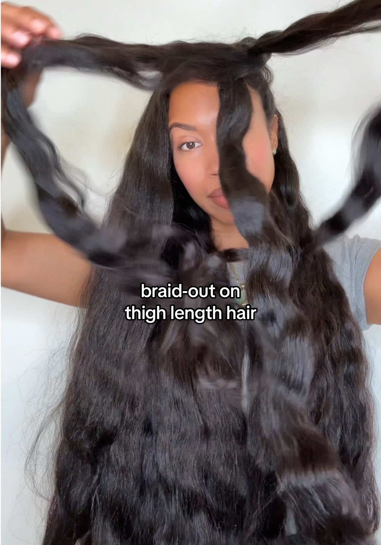 Here’s my braid out product lineup: Scalphy hair growth serum @Seapuri Global  Red light therapy scalp massager @Hair Rave | Hair Growth Tips✨  Pure argan oil @Josie Maran  Black seed pumpkin oil by me #longhair #hair #naturalhair #healthy 