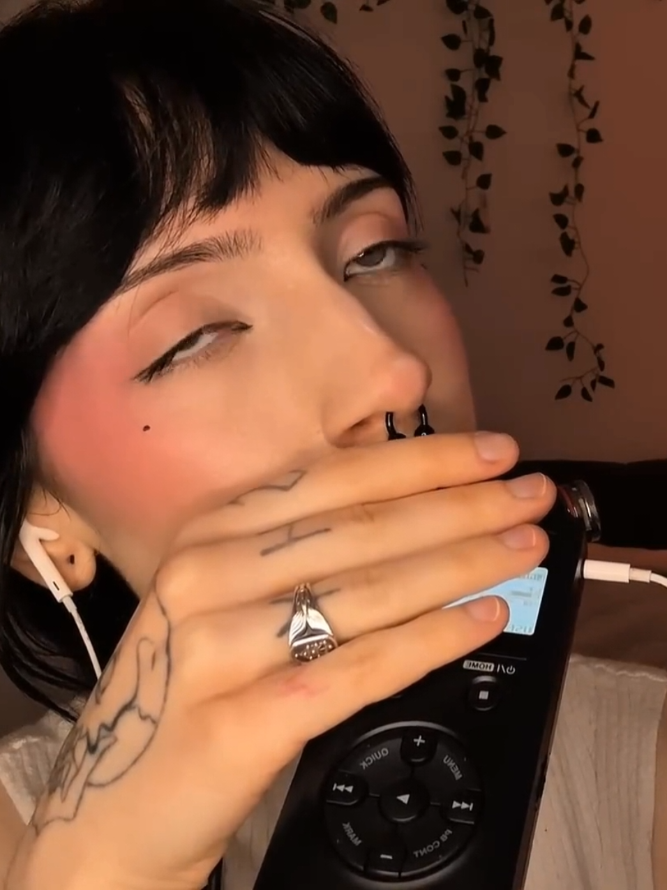 ASMR MOUTH SOUNDS 👅  #asmr #asmrmouthsounds 