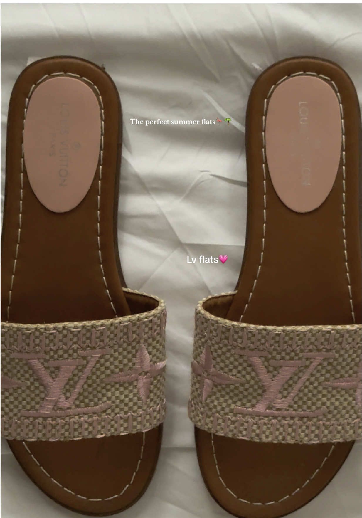 🦩🌴🥥🌺🌸 @Louis Vuitton  #louisvuitton #lvslides #lvslippers #lv #ksa #jeddah #Summer #summerfits 