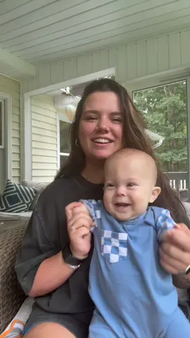 Bryson looooooves @forrest frank so we had to do the dance even tho i forgot the moves halfway through 🤣🤣 #fyp #starfish #foryou #limbdifference #limbdifferenceawareness #paralympics #prosthetics #adaptive 