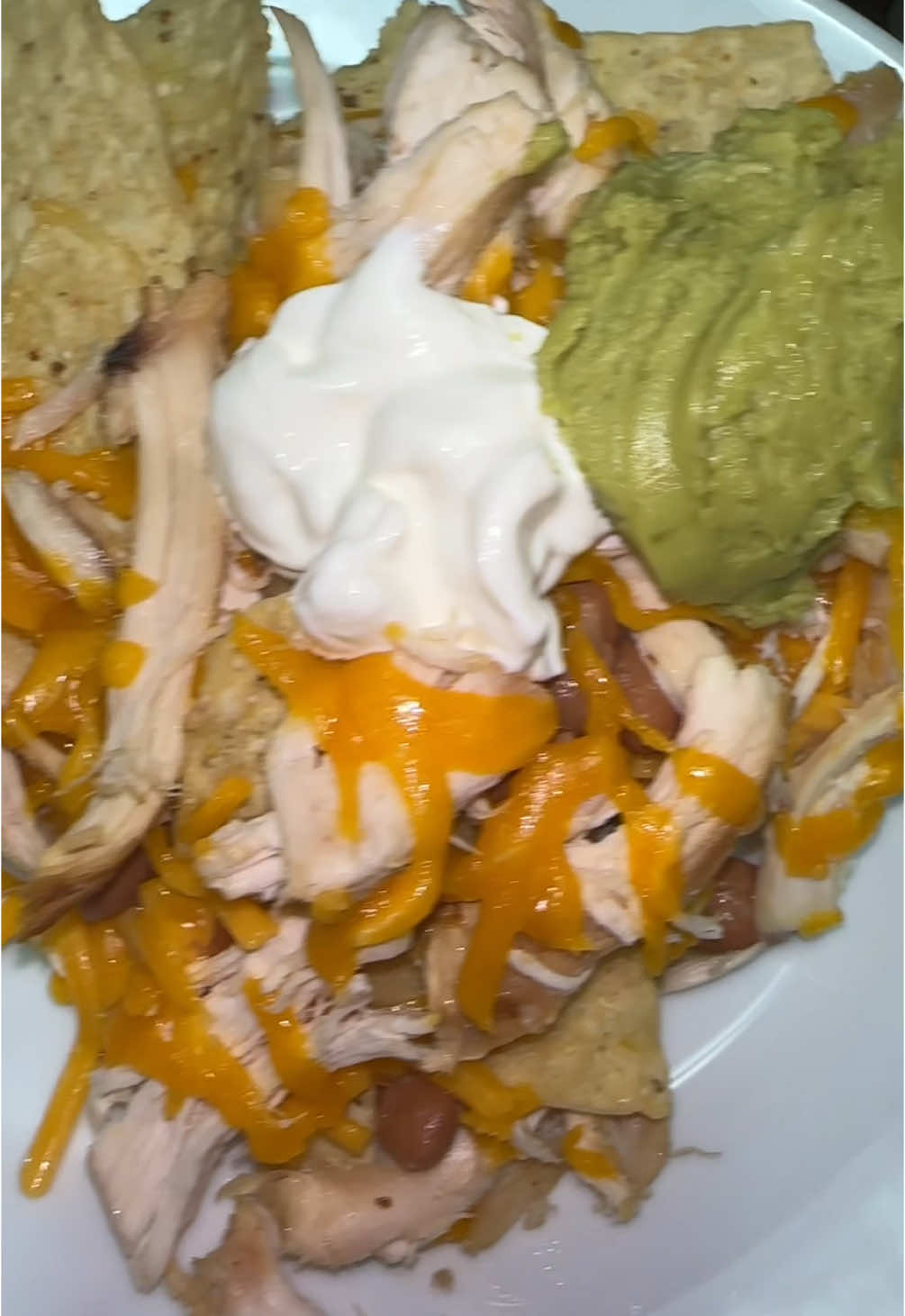 #nachos #cheesy #chickennachos #Foodie #easydinner #homecook #busymomeinner #quickdinner #cheesynachos #FoodTok #busymomma 
