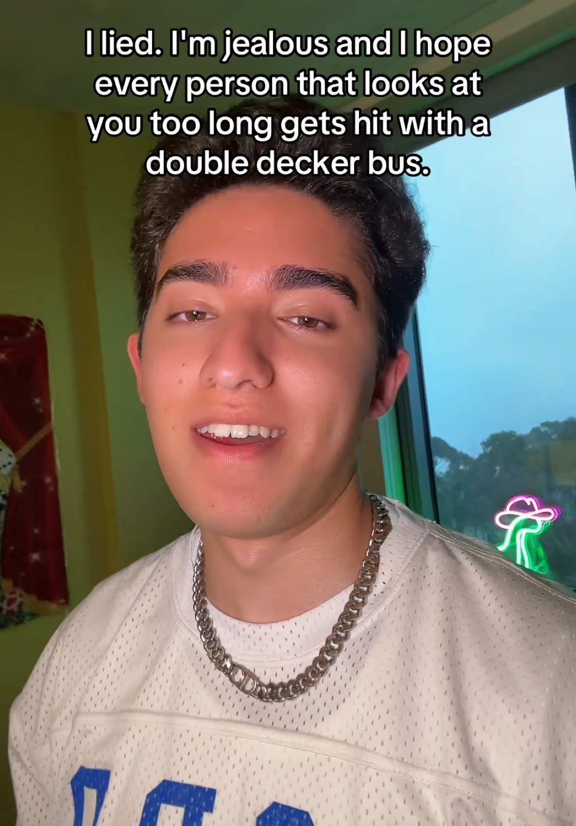 We don’t share around here RIGHT guys 😤