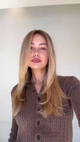It’s natural blonde era healthy hair girl SZN @elizabethjamrozy On Camera Haircolor + Contour Haircut by me @bomanesalonla