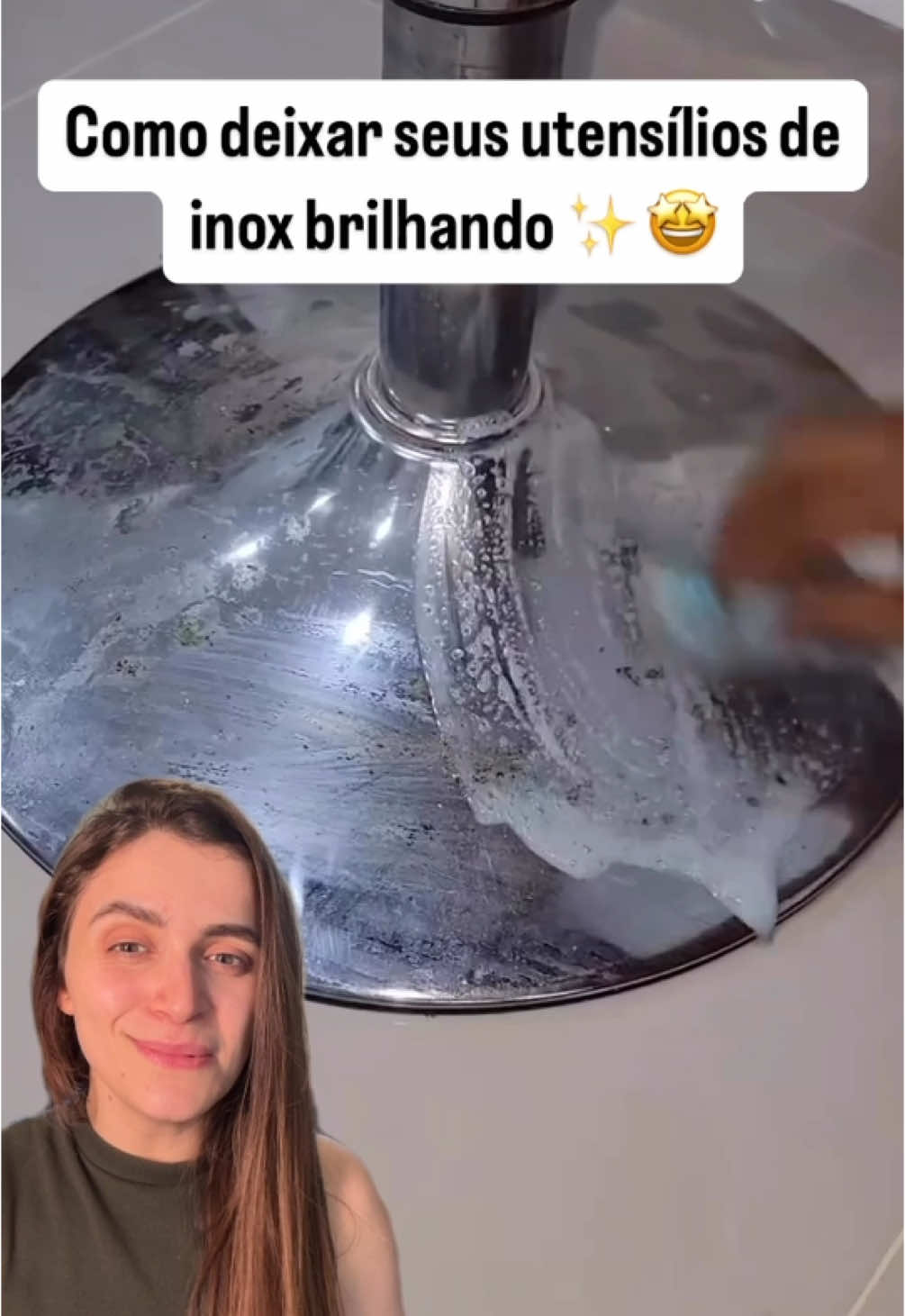 Misture tudo muito bem, aplique com uma esponjinha nos utensílios, esfregue delicadamente e depois retire com um pano úmido. O brilho aparece na hora! 😍 Simples, baratinho e super eficiente! Salva essa dica pra usar sempre que precisar!  #dicadecasa #faxina #casalimpa #dicas #creatorsearchinsights #fyp 