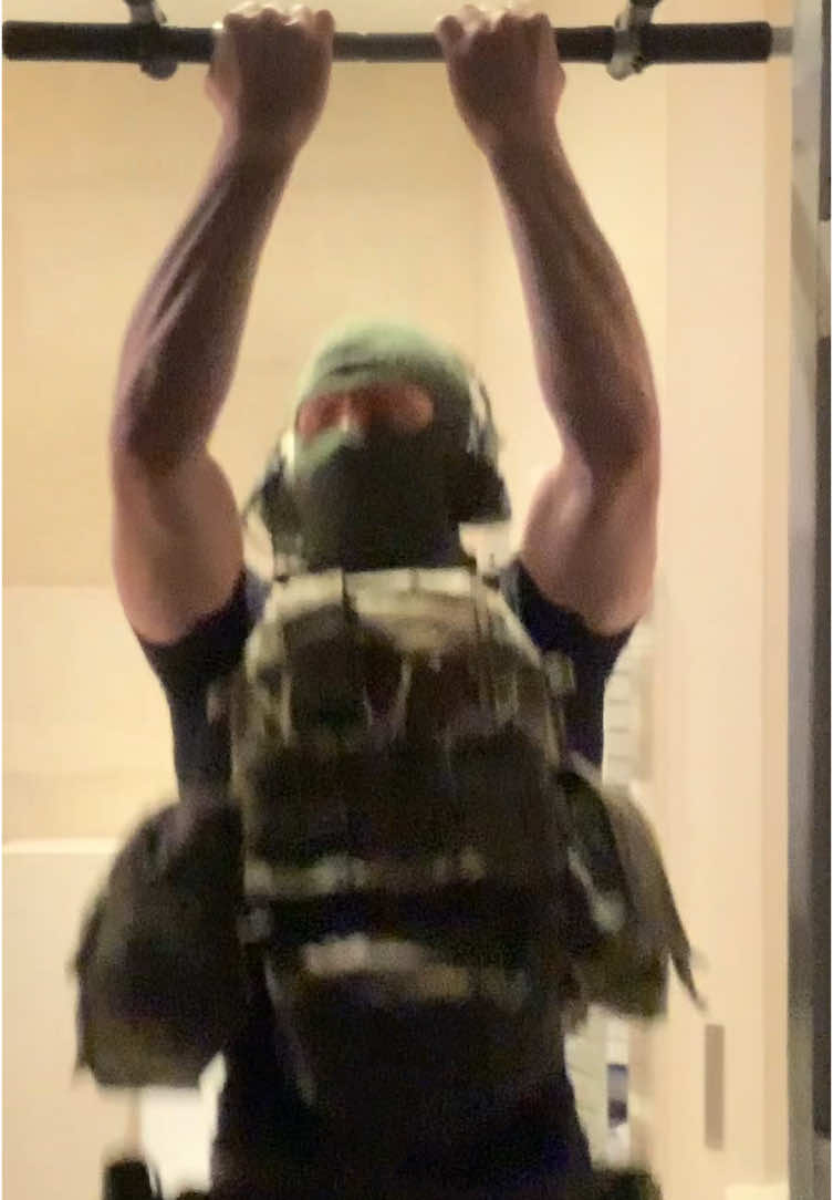 TikTok is probably going to take this down for no reason #military#army#gym#maskedman 