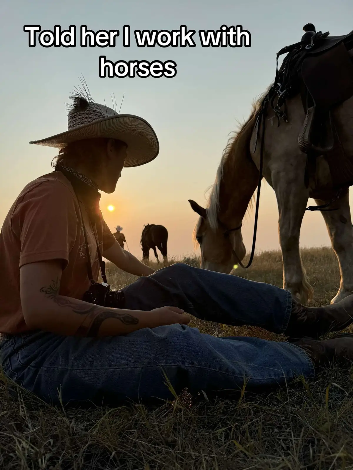 But yes, I do guide trail rides too 😚 #stuntrider #medoramusical #badlands #nd #wrangler #yallternative #medora #musical #western #holyfknairbal 