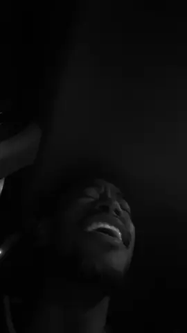 🙇🏾‍♂️.