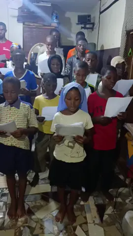 Something a bit different from the usual 😊🤗🥰 We made the Choir version ✅ Guess the Song? Rate the performance 🥰 Tizzy Kids Music Academy  #catholic #Tizzy #viralpost2025シ #viralreelsシ #music #musicvideo #Love @Tobechukwu ✝️ 