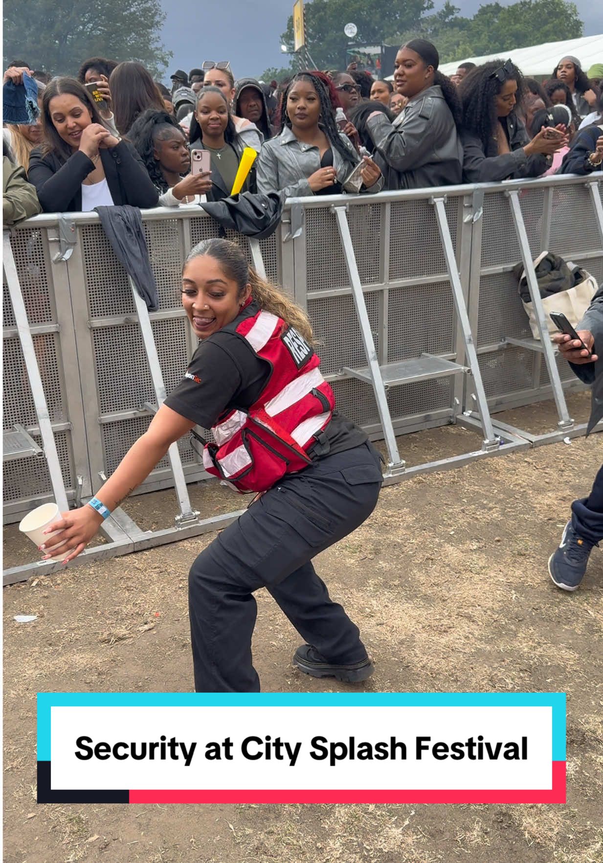 ResponSec bringing the vibes at @City Splash Festival  . #teamresponsec #eventsecurity #citysplash #festival #london #londonsecurity #brockwellpark #citysplash2025 #responsec #fyp #foryoupage #dancingsecurity #vibes 