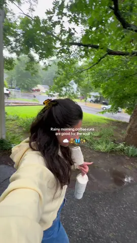 It’s been so rainy here in VA☁️ #rainydays #morningcoffeeroutine #morningcoffee #morningroutine #girly #girlythings #smallcreator #icedcoffee #coffeerun #dunkindonuts #dunkinicedcoffee 