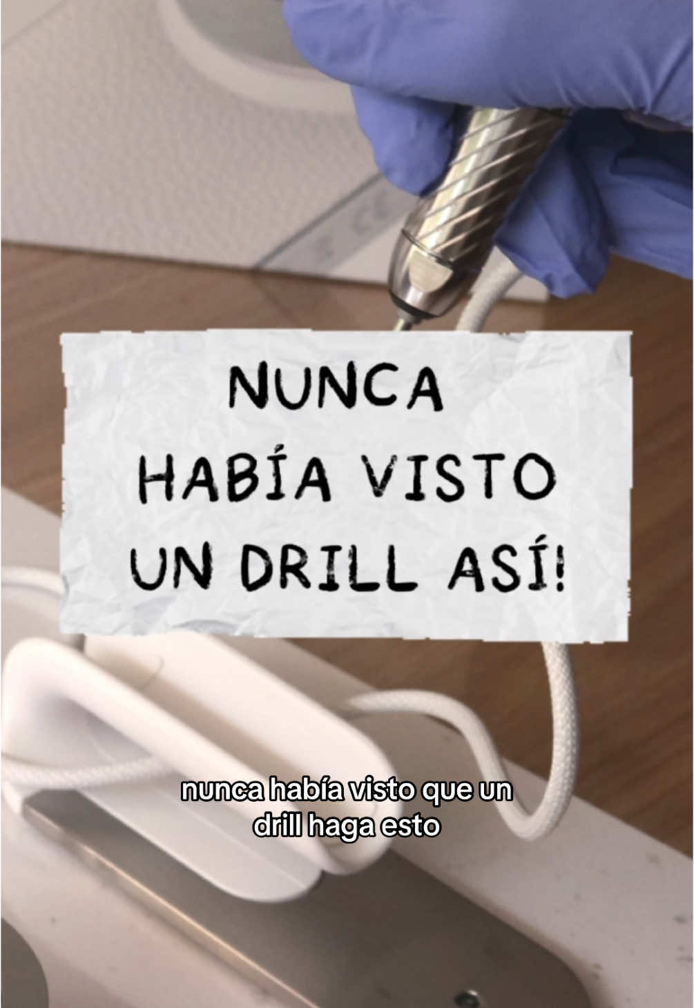 Este drill para manicura me tiene mega sorprendida!!  Ustedes habían visto alguno que tenga esa característica? Yo noooo!  Lo pueden conseguir en daichong.com @daichongnails  #nailart #manicura #drilluñas #uñas 