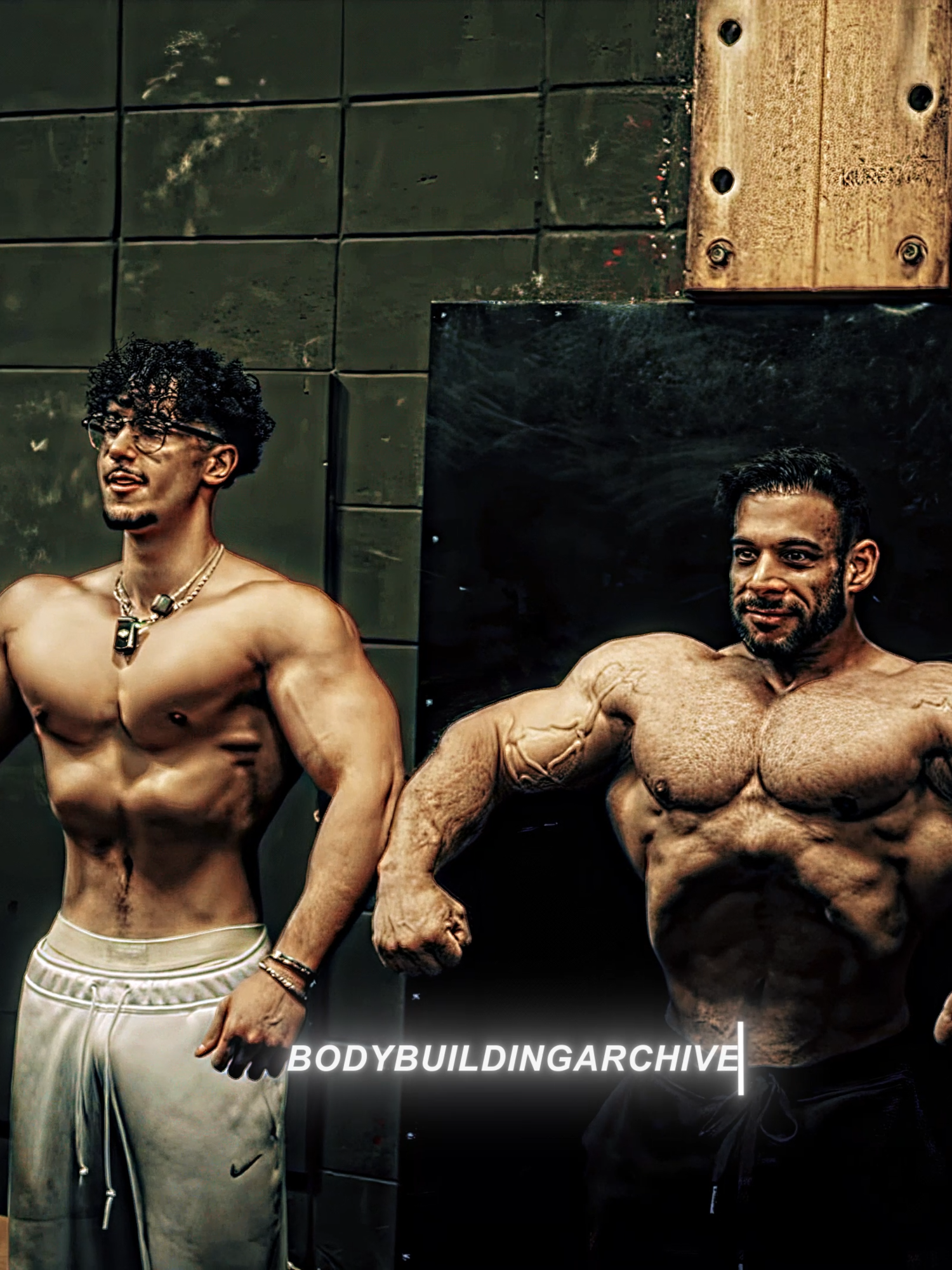 Natty vs Enchanced bodybuilder. #husseinfarhat #durrah #bodybuilder #bodybuildingedit #bodybuilding #212bodybuilding #gymedit #classicphysique #aesthetics #mensphysique #mrolympia #bodybuildingarchive