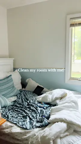 The way I loved you is so underrated.. 💛#preppylifestyle #preppy #viralvideo #aesthetic #fypシ #preppylife #popular #trendy #blowthisupforme #blowthisuptiktok #vloger #tidyuptime #tidyup #cleanmyroom #starbucks #summerberryrefresher #summerberry @Starbucks 