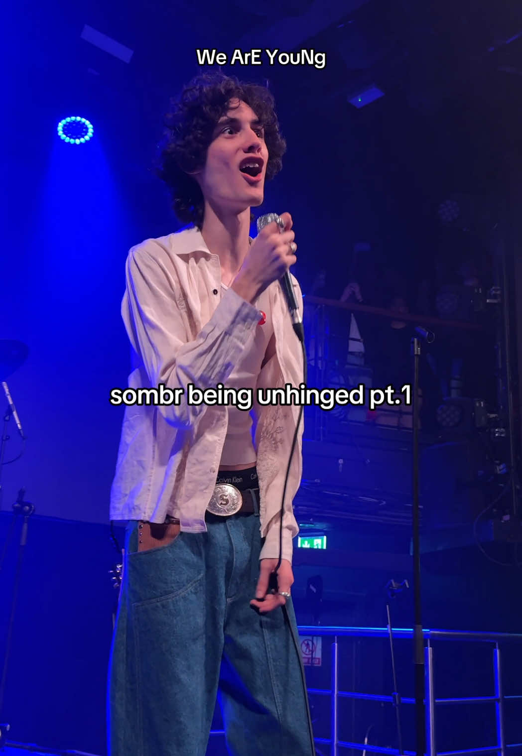 SOMBR BEING UNHINGED @sombr #sombr #sombrtok #unhinged #brainrot #genz #OnTour #fyyyyyyyyyyyyyyyy #singer #fyp #funnyvideos 