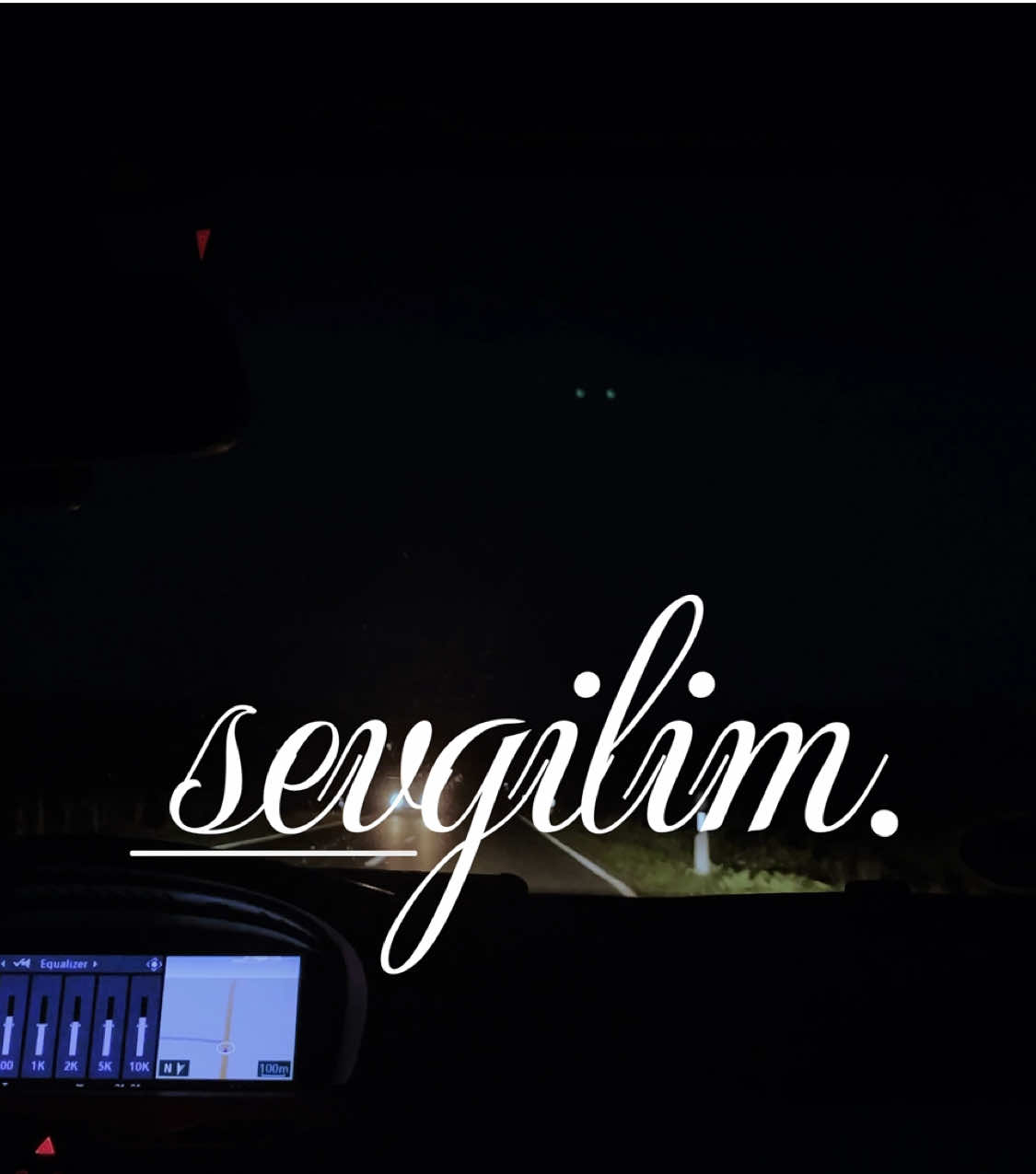 seni bulamamışken ben kayboluyorum. şimdi gökyüzünde kendimi ellerinle dans ederken buluyorum. al beni yanına sevgilim. #anılemredaldal #viral #turkishsong #lyrics_songs #malidrives 