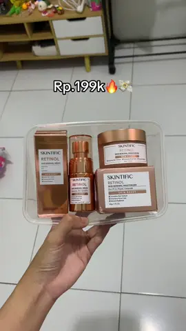 2pcs skintific retinol moisturaizer dan retinol serum cuma 199k!!! harga diskon terbatas!!