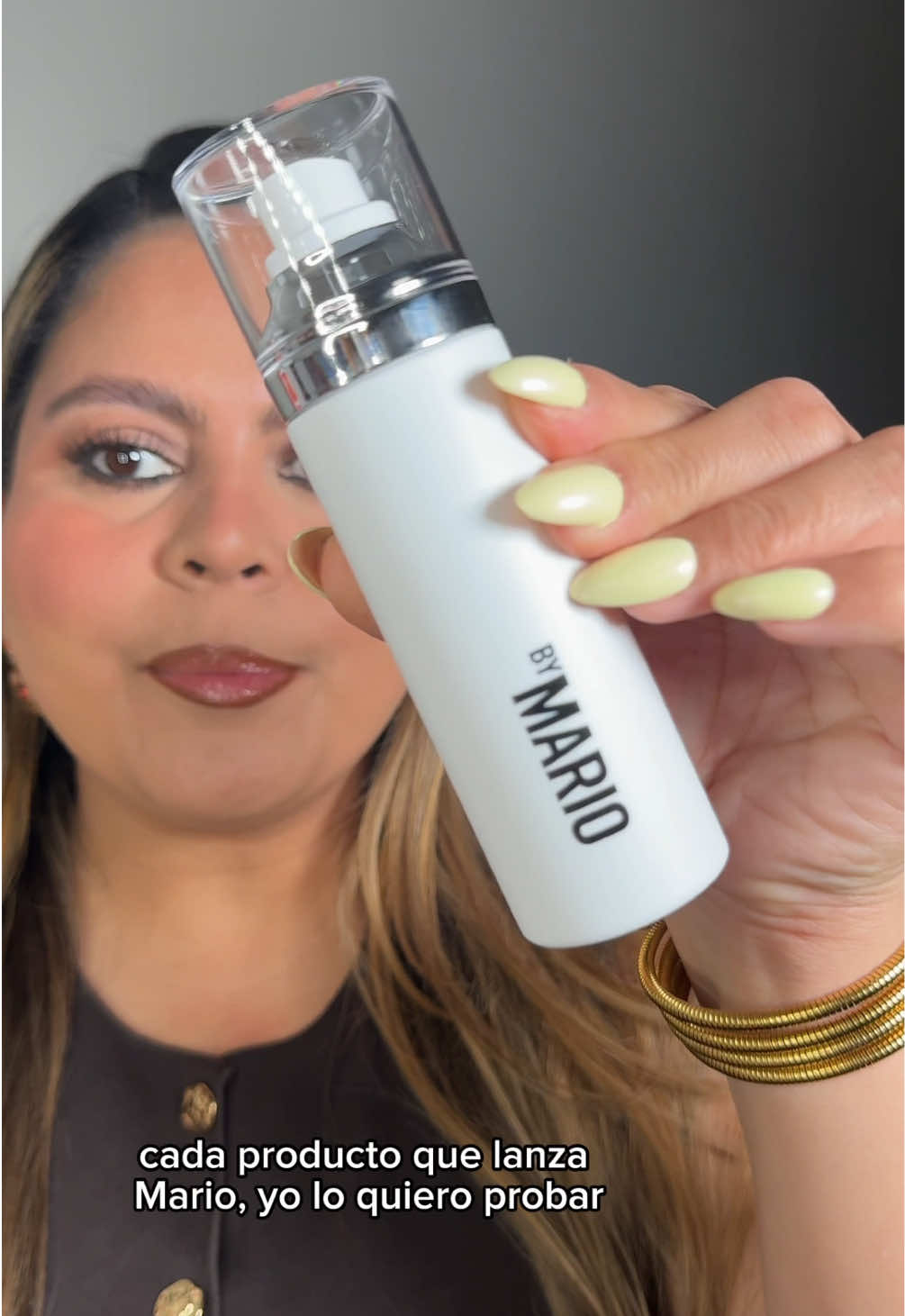 Me encantó el fijador de maquillaje de @makeupbymario y acá te ciento porque 🤭 #surrealskinsettingspray 