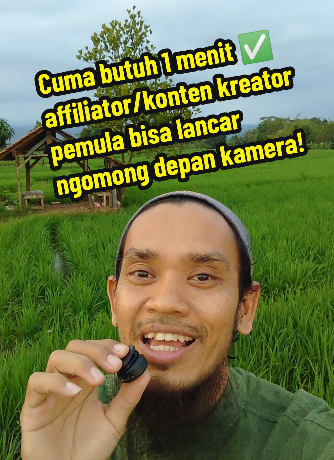 Cuma butuh 1 menit ✅ affiliator/konten kreator pemula bisa lancar ngomong depan kamera..yuk praktekan #newaffiliate #affiliatepemula #teleprompter #belajaraffiliate #4u #masukberanda #belajartiktok #tiktokaffiliate #tipskonten #kdm  #tipsngonten #belajarditiktok #teleprompterchallenge 