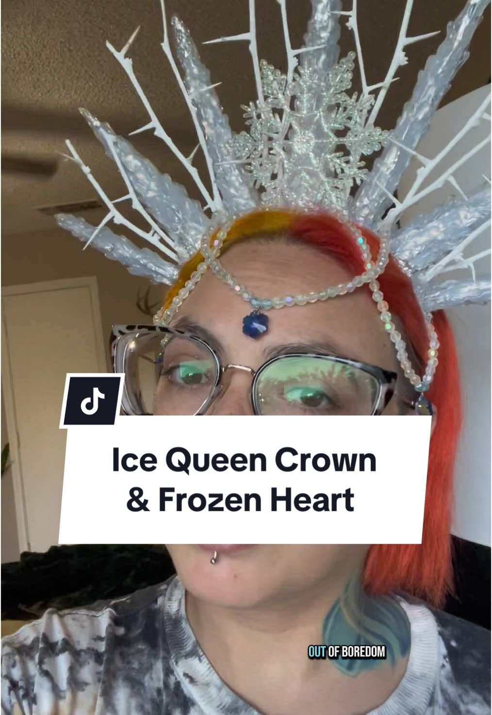 Now I’ve gotta get my ADHD to hyper focus on learning to make a corset & actually follow through 🙃 #art #DIY #icequeen #cosplay #costume 