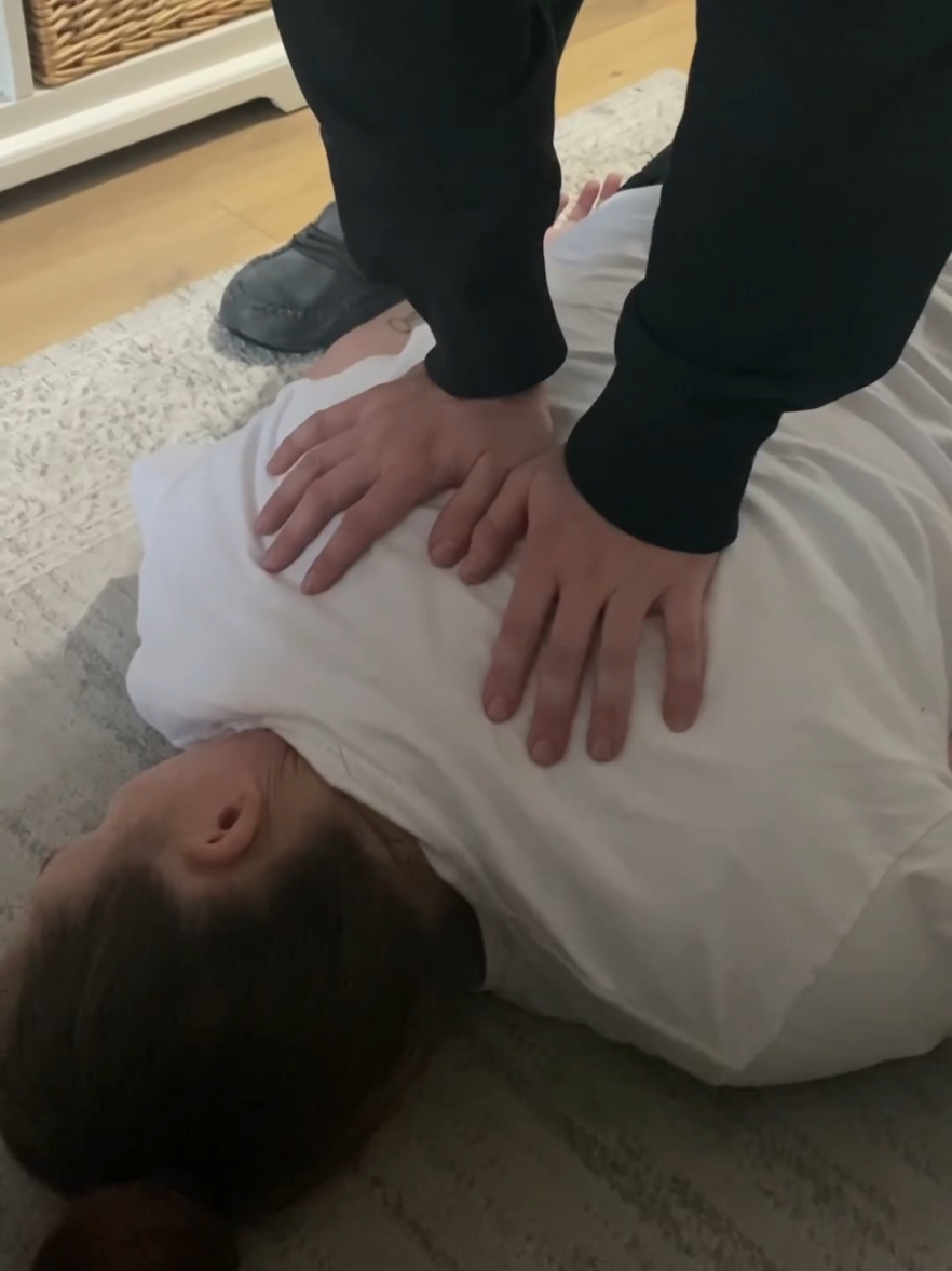 Back cracks. #ไวรัล #จัดกระดูก #asmr #chiropracticadjustment #chiropractortiktok #watch #กระแสมาแรง #คลิป #Viral #こんにちは #chiropractic #chiropractictherapy 