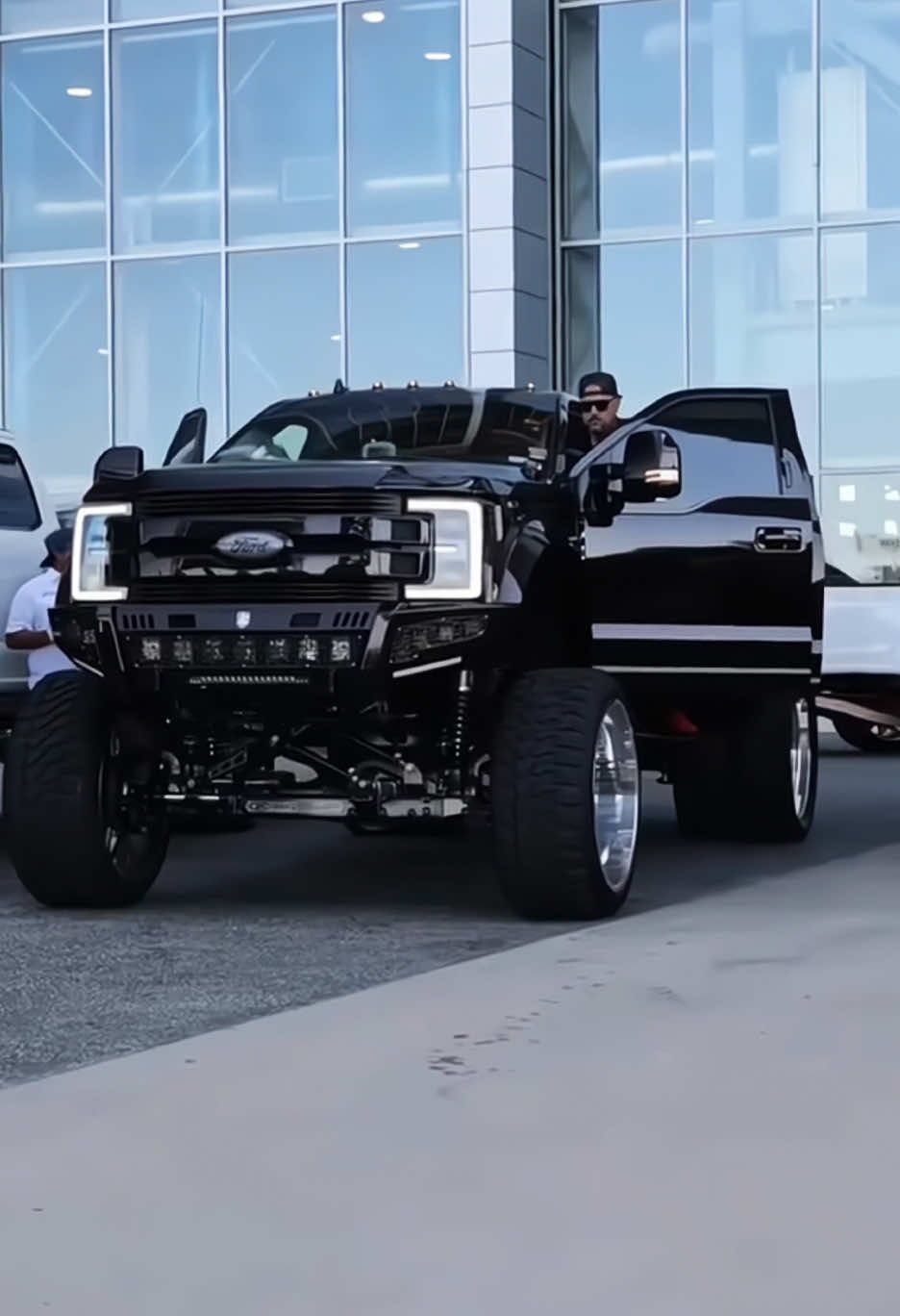 A real man drives a hardcore pickup truck. The dream ride, the Ford F450 hardcore pickup truck! #Ford F450#Offroadvehicle #FordF150Raptor #Pickuptruck #Offroad #Superpickuptruck #Offroadadventure #Offroaddriving #Pickuplikestyle #Offroadenthusiast #Powerfuloffroad