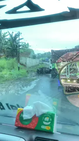 Sumatra sedang tidak baik baik saja#drivermuda #siwarsiwir #berondolanbalap #fypage #fyppppppppppppppppppppppp 