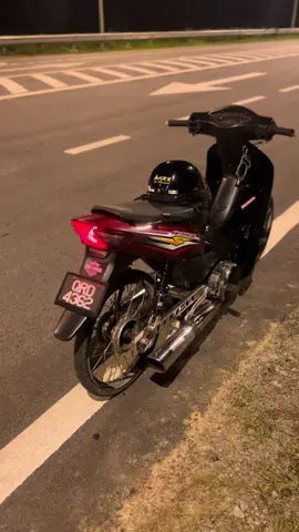 #4u #wave100r #wave100rmalaysia🇲🇾 #wave100rthailook🇹🇭 #tunebynan🔥 #fyp 