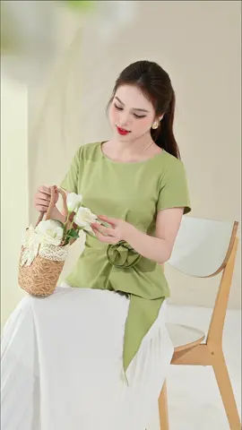 Muốn tôn dáng mà vẫn dịu dàng nữ tính, nàng nhất định phải thử sơ mi nhún eo – vừa khéo khoe vòng eo, vừa duyên dáng khó rời mắt! #nkfashion #mactrendsongchat #videohangthoitrang #thoitrangcongso #xuhuongtiktok #shopping