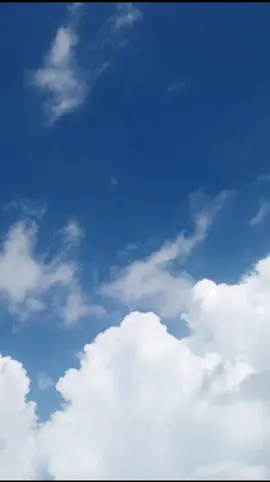 وتعرفني من نفسي لا من الآخرين 