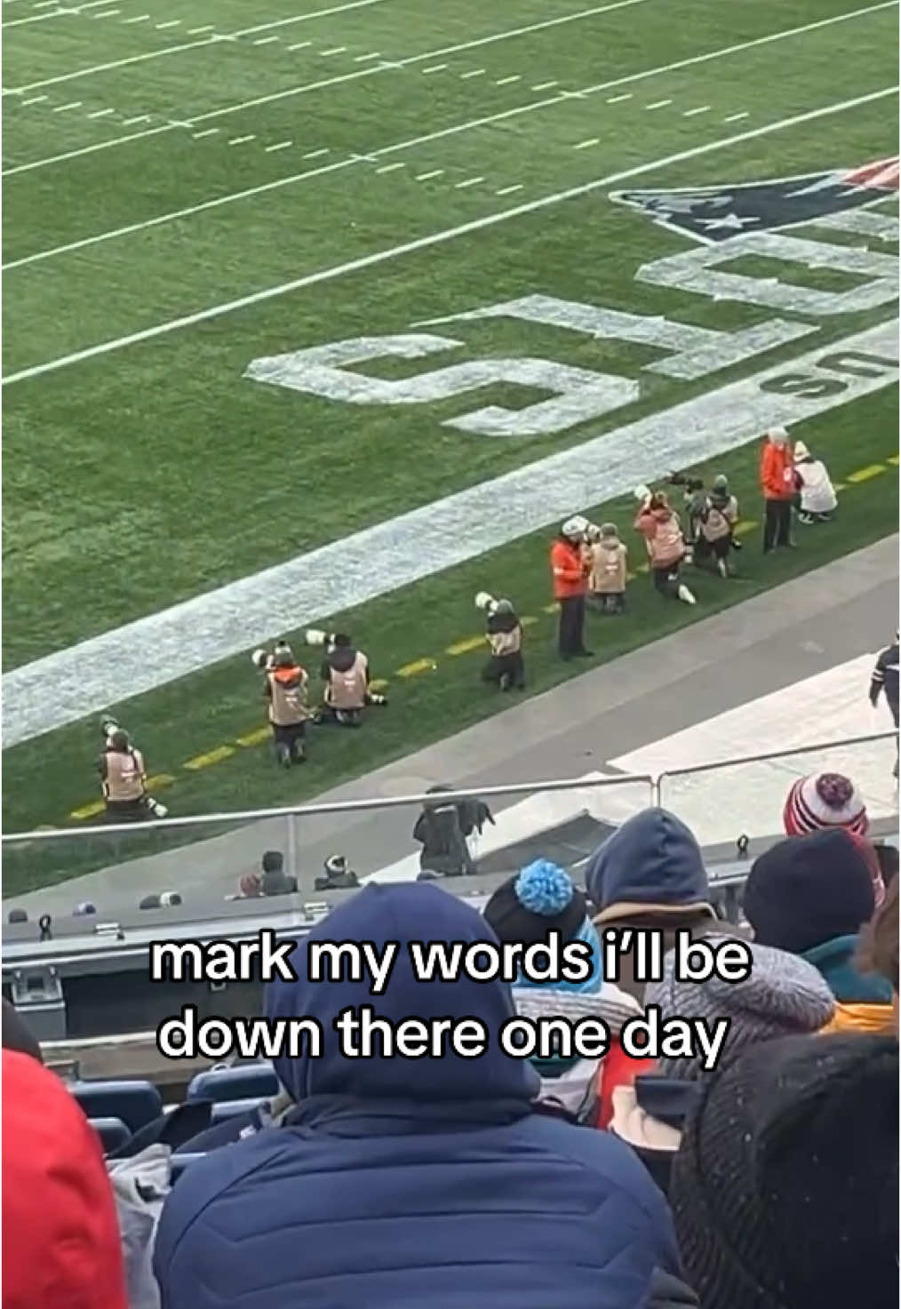 the patriots media team has always been my dream job @New England Patriots #patriots #sports #sportsmedia #camera #canon #cameras #photographers #photography #media #sportsphotography 