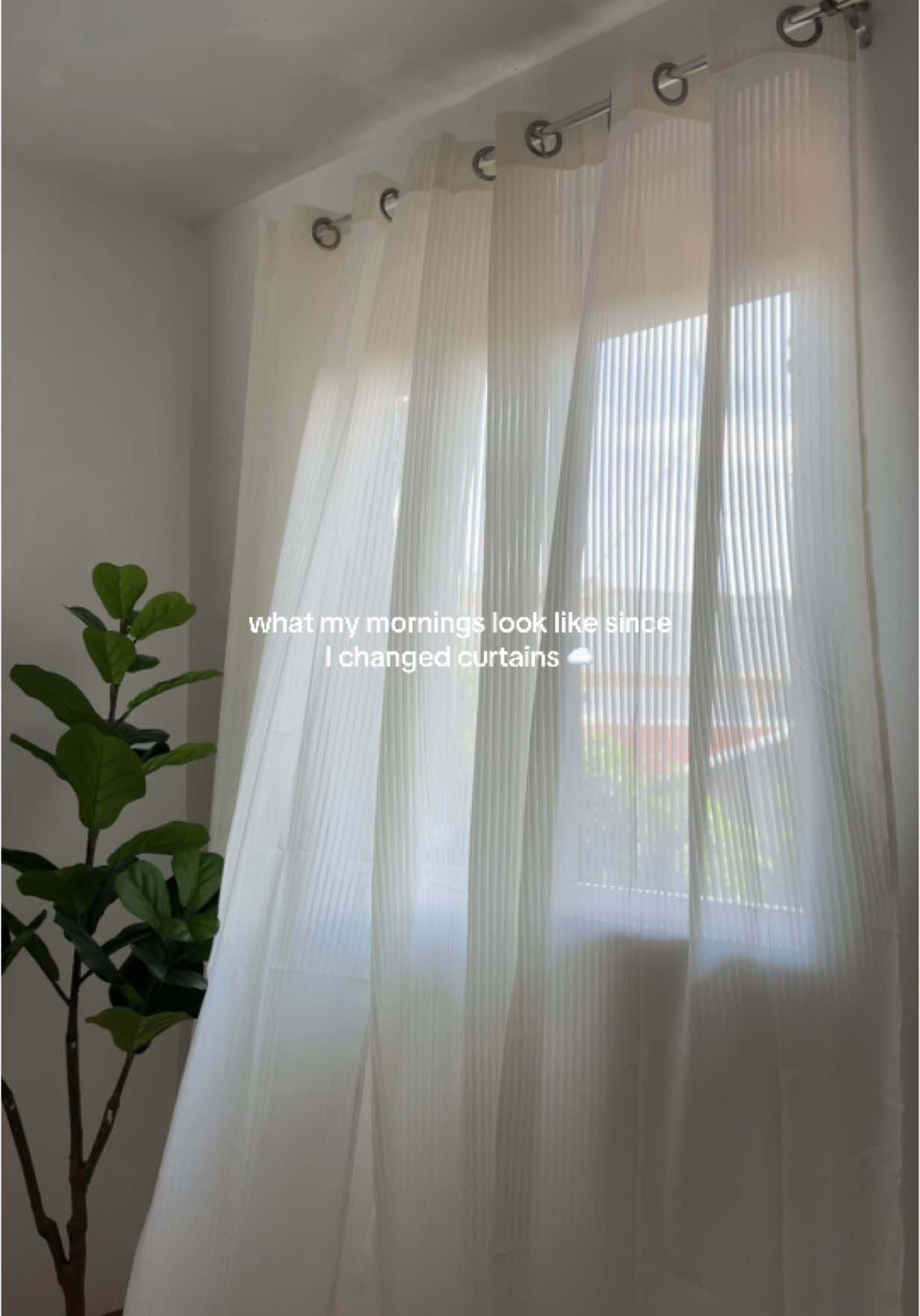 This is your sign to change your curtains🤍✨ #curtain #curtains #sheercurtains  #curtainrecommendations #whitecurtains #homeessentials #roomessentials #windowcurtain 