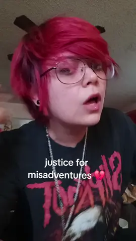 we deserved more misadventures for ICHY 💔 dive in is RIGHT THERE #PTV #piercetheveil #ICHY #emo #alt #y2k #03 #LGBT #queer #trans #ftm #mlm 