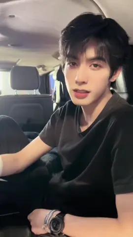 หล่อ ไม่หวาด ไม่ไหว #YouthfulGloryl #กระวานน้อยแรกรัก #ซ่งเวยหลง #songweilong #宋威龙 #fyp 