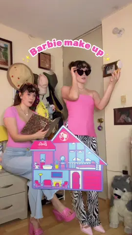 Unboxing de la colección de Barbie x Beauty Cretions 💕 @Beauty Creations Cosmetics @BEAUTY CREATIONS MX  #barbiegirl #beautycreations #beautycretionscosmetics #fashiontiktok #OOTD #outfits #makeup 