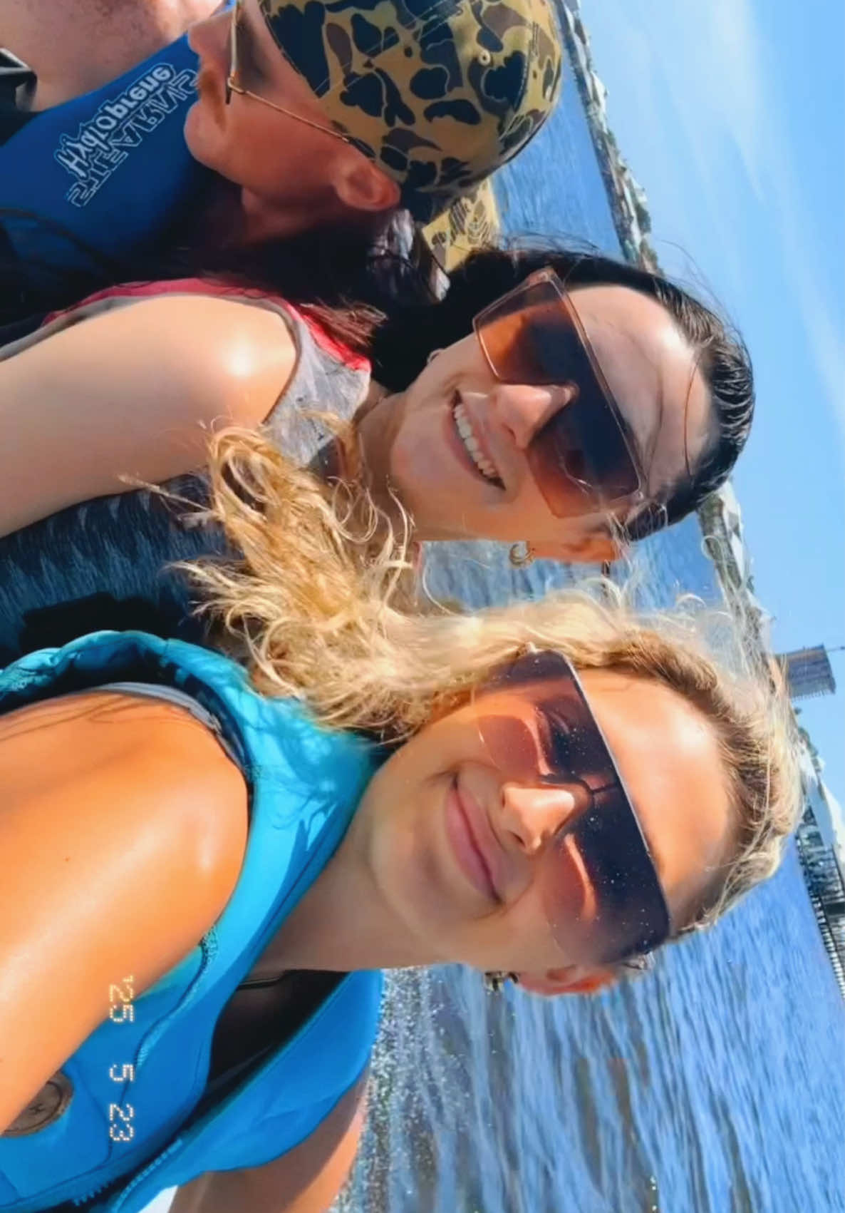POV: when the both of u are on vacay but on opposite sides of the Bay haha #otw #sidequest #besie #beach #bay #orangebeach #vacay #ftcall #pickmeup #jetski #yamaha #ocean #goodtimes #pimpin 