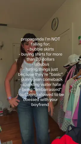 let me know if this is too hard to read chat 🙌🏻 #trend #propaganda #fyp #funny #relatable #bubbleskirts #labubus #skinnyjeans #boyfriend #sparkingwater #OOTD #fashion 