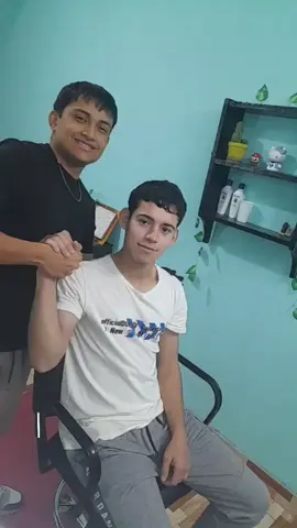 Buenas gente hoy les traigo un degradado medio espero que les guste 👌 #fade #Argentina #siorbarber #barber #parati #barbershop #argentina #Viral 