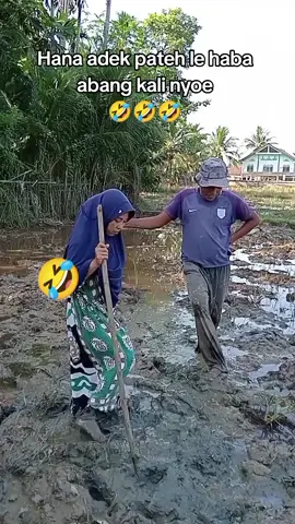 hana adek pateh le Haba Abang 🤣🤣🤣🤭 #trandingvideo #viral #bismillahfyp #fyp #hiburan 
