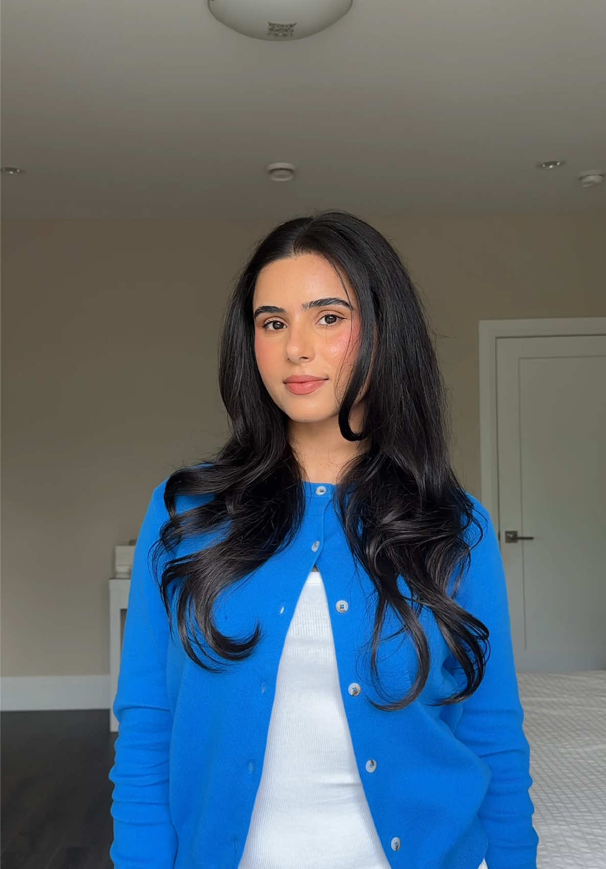 We all know the benefits of rosemary oil & to have that infused into a shampoo & conditioner! Say no more… been loving my simple @Nécessaire rosemary duo to help my dry & dull hair!  #necessairepartner #hairwashroutine #hairroutine 
