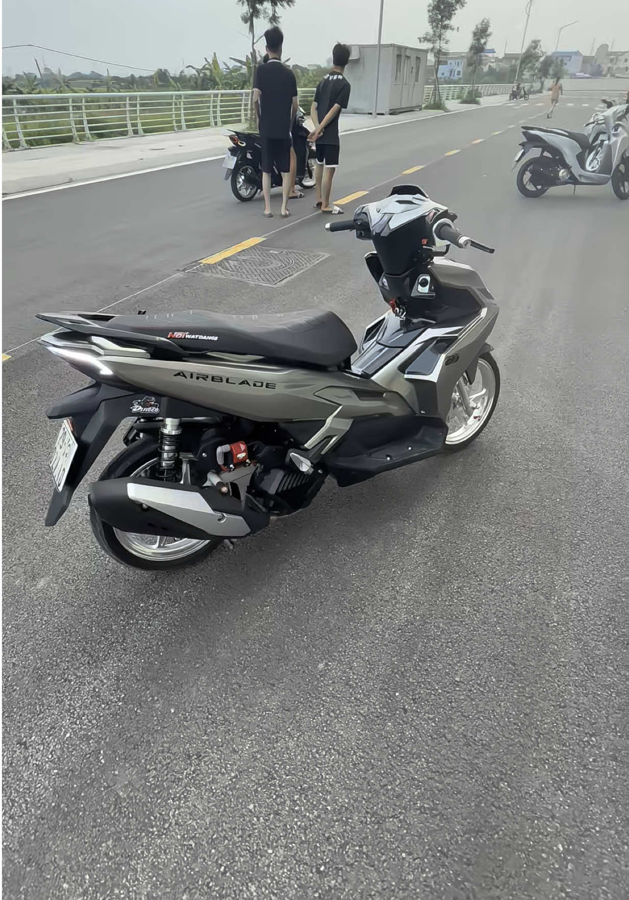 Vã hết nha :)) #dinocofamily #ab125 #honda 