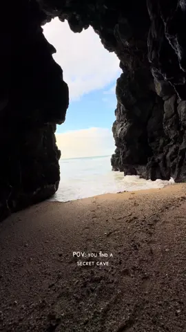 Gris Gris Cave #mauritius🇲🇺 #fyp #beauty #nature #tiktokmauritius #mauritius #wave #beachvibes #sea #cave  @Peerally Zubeir  