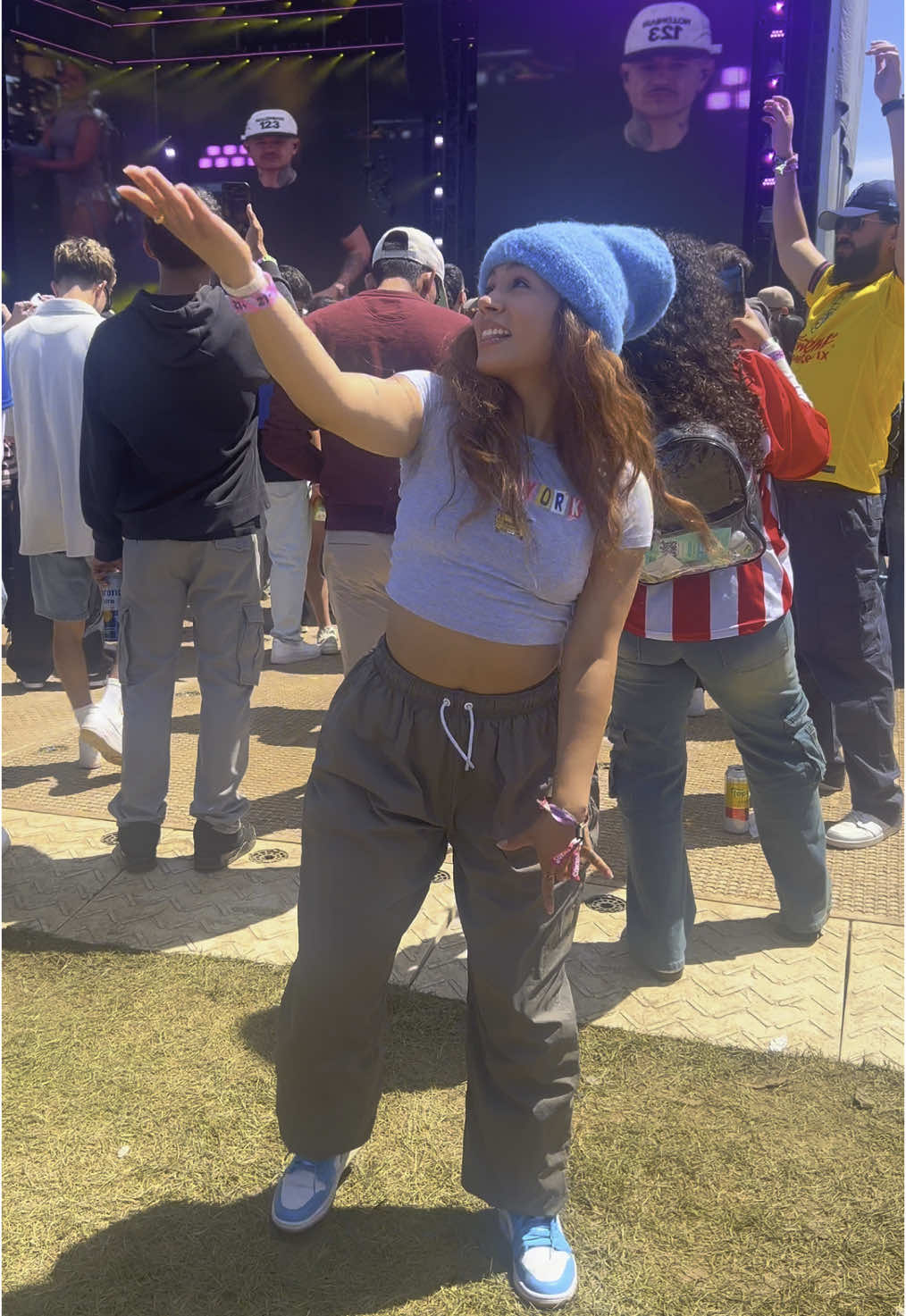 Cuando KAPO toca tu canción 🙌🏽💗 Ahhh fue un momento súper especial poder mirarlo en persona, pues de lejitos pero cuenta 😅 🎶 UWAIE by Kapo Coreo @bailaconsteph ☀️  #sueños #chicago  #zumba #zumbafitness #zumbainstructor #zumbacommunity #dancefitness #zumbaarizona #zin #zumbachoreo #zincommunity #baile #dance #groupfitness #dancechoreo #latina #trending #reel #dancingreel #fyp #reel