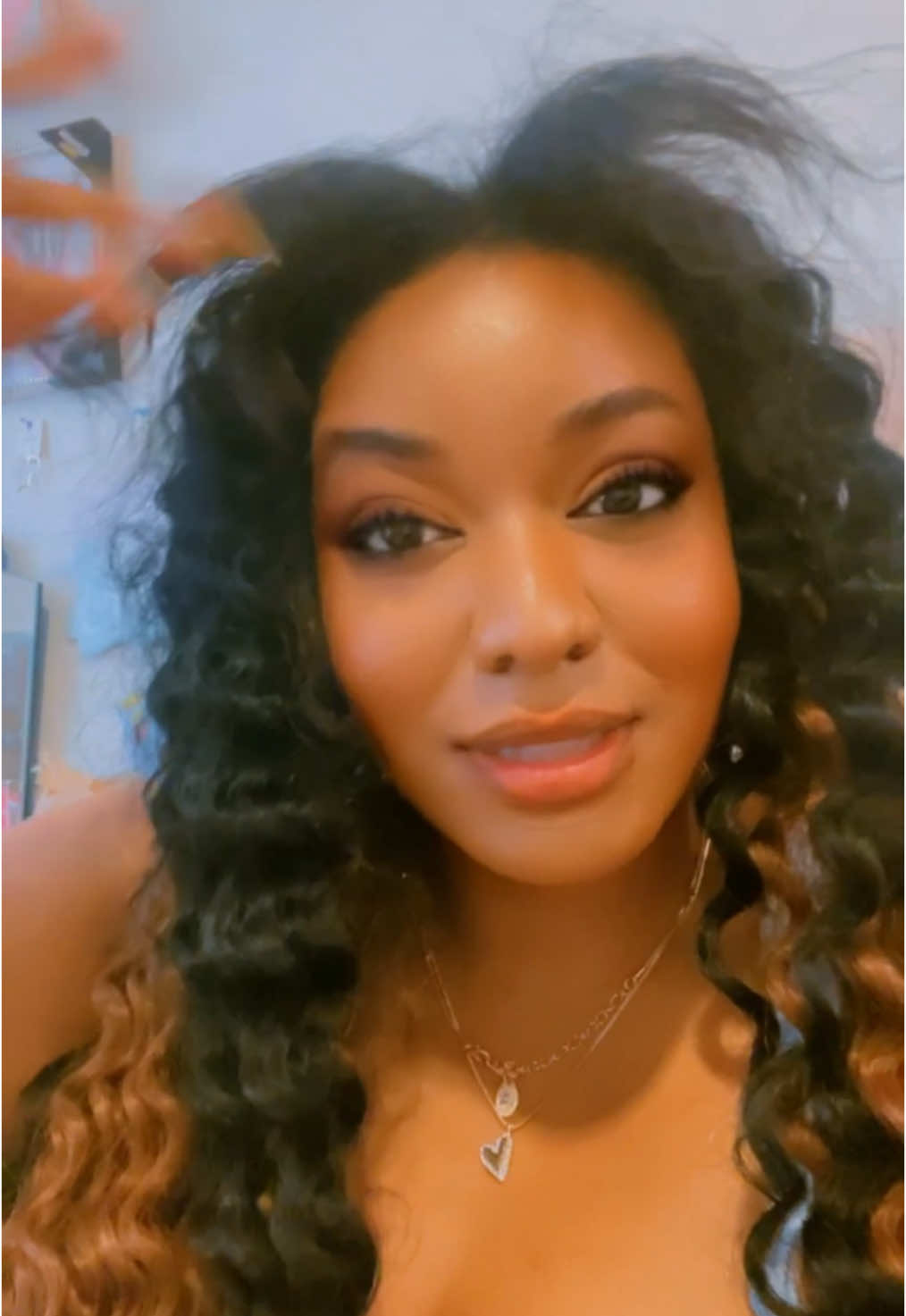 Should I do it again with a side part!?👀 “When the Texas heat hits 100°, but your clip-ins still stay flawless 💁‍♀️☀️”#HotWeatherHair #TexasHeatProof #ClipInConfidence @Revlon Hair Tools #hair #blackgirlhairstyles #blackgirlhair #curls #friedhair 