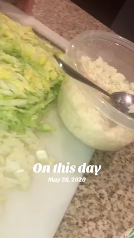 #onthisday#enchiladas#hoyparalacena#mexican#mexicanmom#fyp#mexicanfood#viral#humor#daughter#parati#mexicantiktok 
