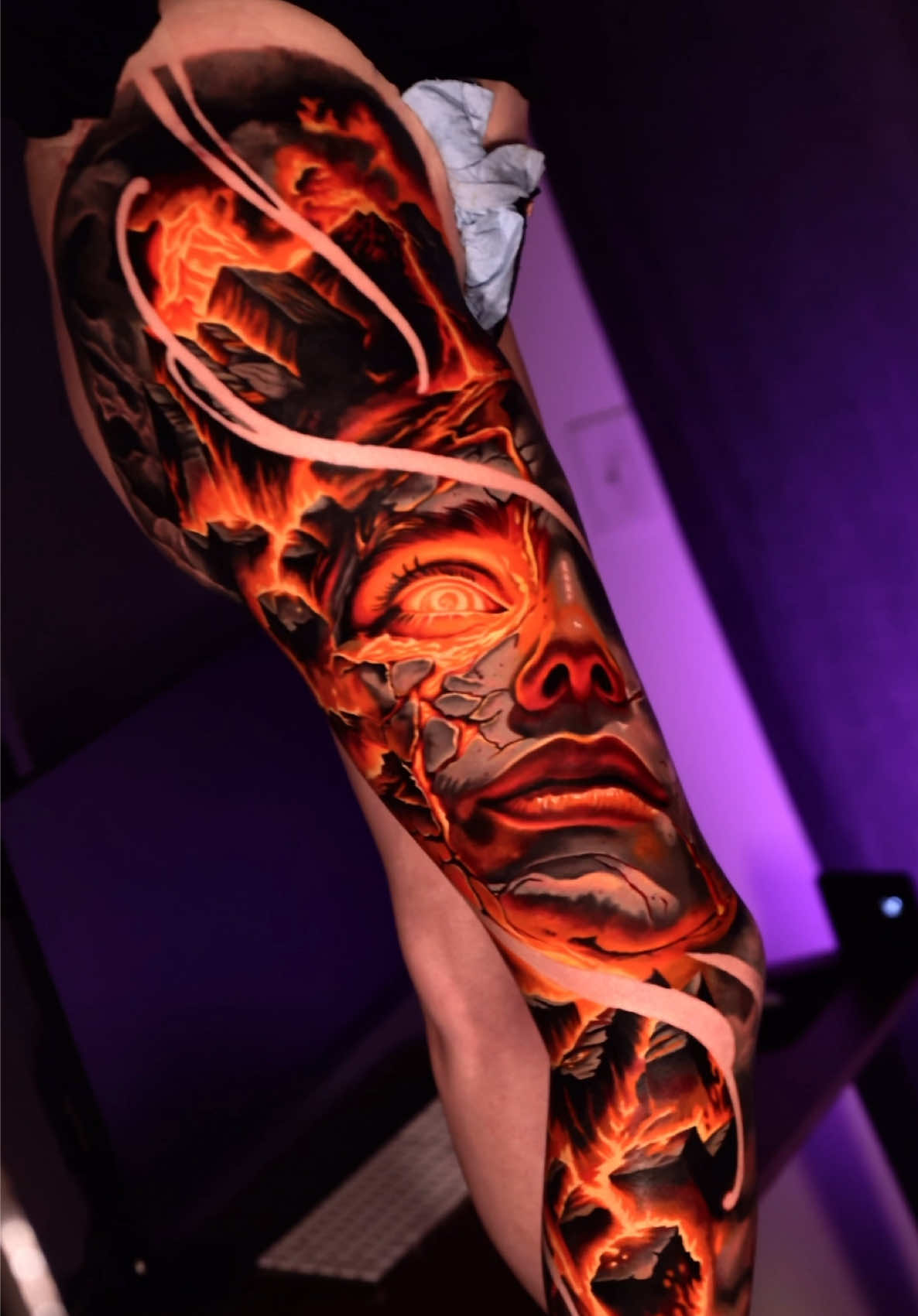 @•Lara• and Winnie present: 🌋”Molten Majesty”🌋 done at @sinnerstattooexpo in Dallas Texas #tattoo #tattooartist #tattootiktok 