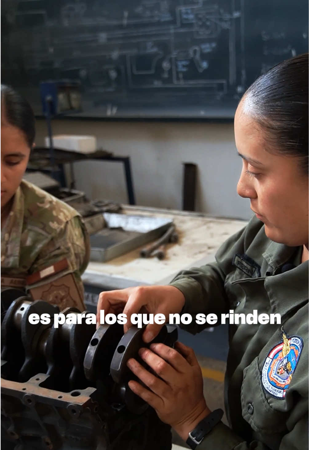🇵🇪 ¡Jóvenes del Perú, llegó su momento! ¿Te gustaría formar parte de una gran misión y servir con honor a tu patria? 🛩️💥 La Escuela de Suboficiales de la @Fuerza Aérea del Perú se prepara para recibir a sus nuevos aspirantes. ¡Pronto abriremos nuevas convocatorias! 🚨🔥 👊 No dejes que esta oportunidad se te escape. 📲 Súmate al grupo de WhatsApp y mantente informado al instante: 👉 https://chat.whatsapp.com/GoFZegy7zYX0e6Nbg8KEsf 👈 #FAP #ConvocatoriaFAP #JuventudPeruana #OrgulloNacional #VuelaAlto #Fuerzaaereadelperu #Admision2026 #admisionesofa #policianacionaldelperu #escueladesuboficialesfap #ejercitodelperu #orgullodeperu #postulantes