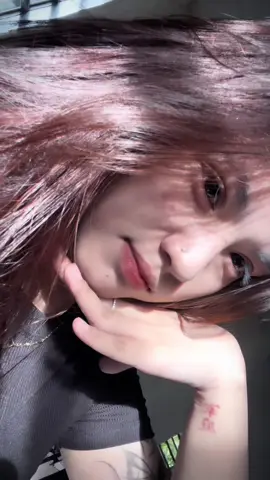 Đừng đi đâu ở mãi bên em được hong?