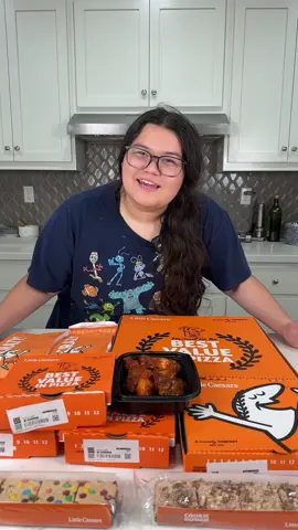 Little Caesars Pizza #littlecaesars #littleceasarspizza #crazybread #pizzapuffs #pizzapizza#pizzapizzaod #yum #food #Foodie #mukbang #asmr #eating #drpepper #pizzamukbang #jellybeansweets #biggie #izzy