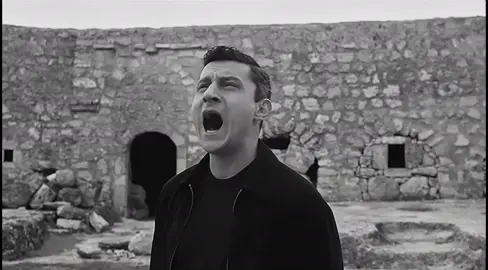 كل اللي بالمسلسل يعانون والسبب صداقات😭#المدينة_البعيدة #uzaksehir #مسلسلات_تركية #explore #tiktok #fyp 